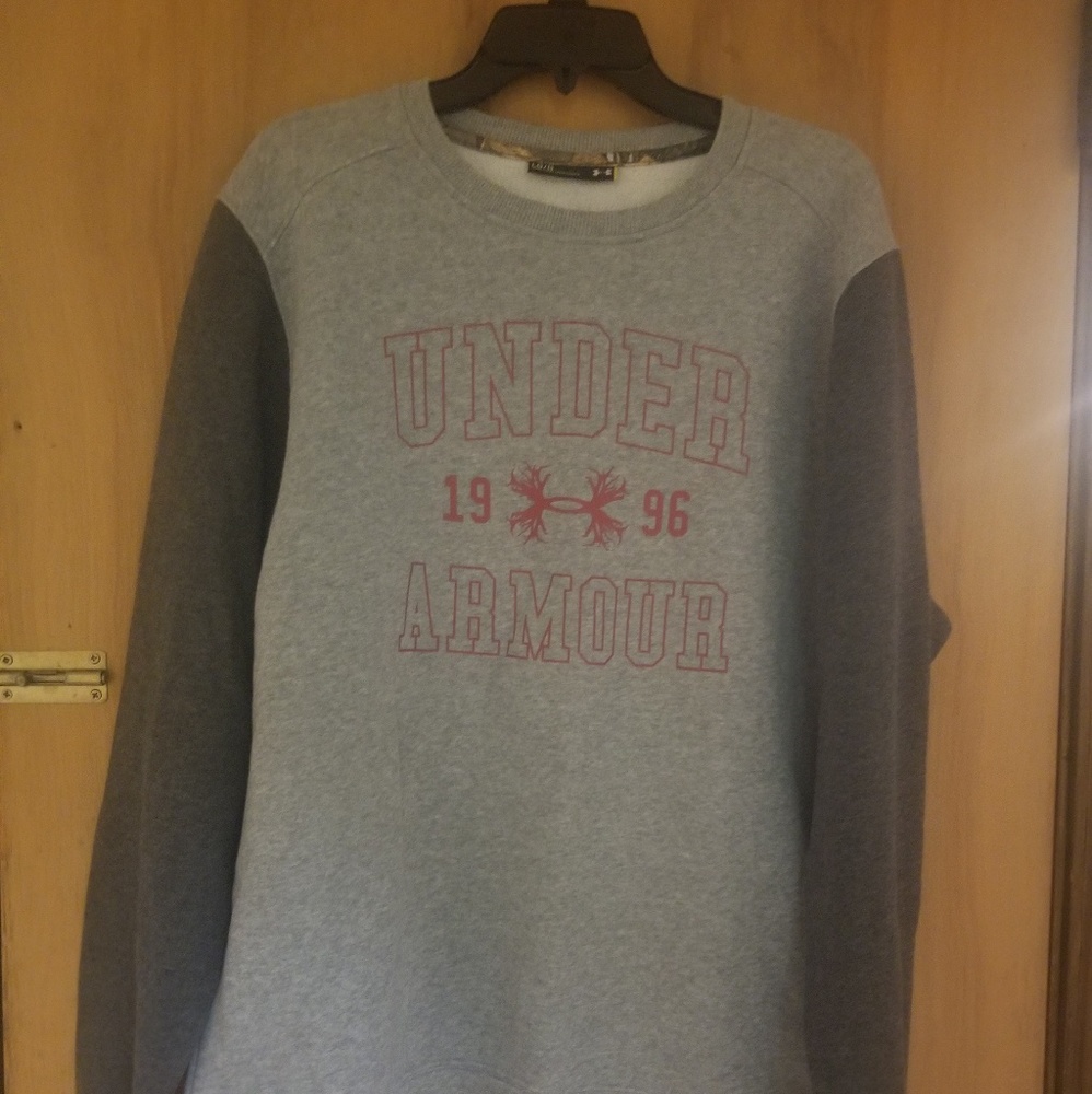 Vintage Under Armour Sweatshirt